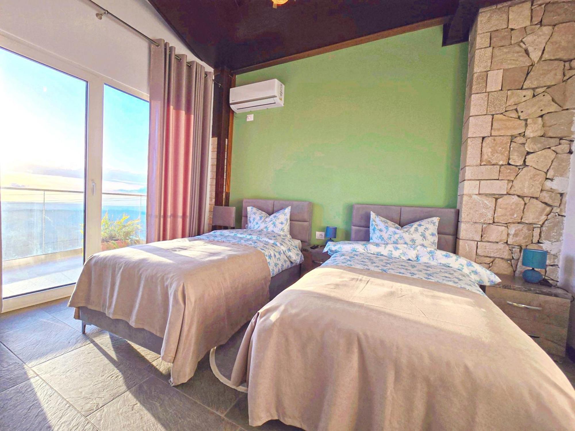 Pamja E Qyteteve Krujë Exterior foto